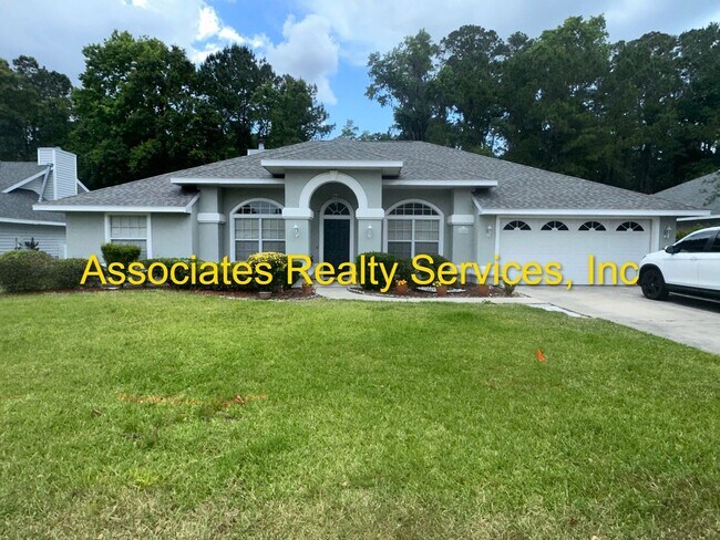 Building Photo - Beautiful 4 Bedroom/3 Bathroom in BROADMOOR!