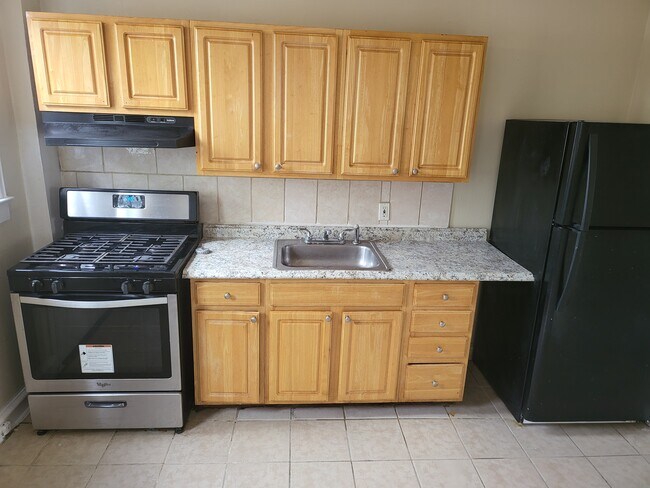 Building Photo - 3450 Erdman Ave