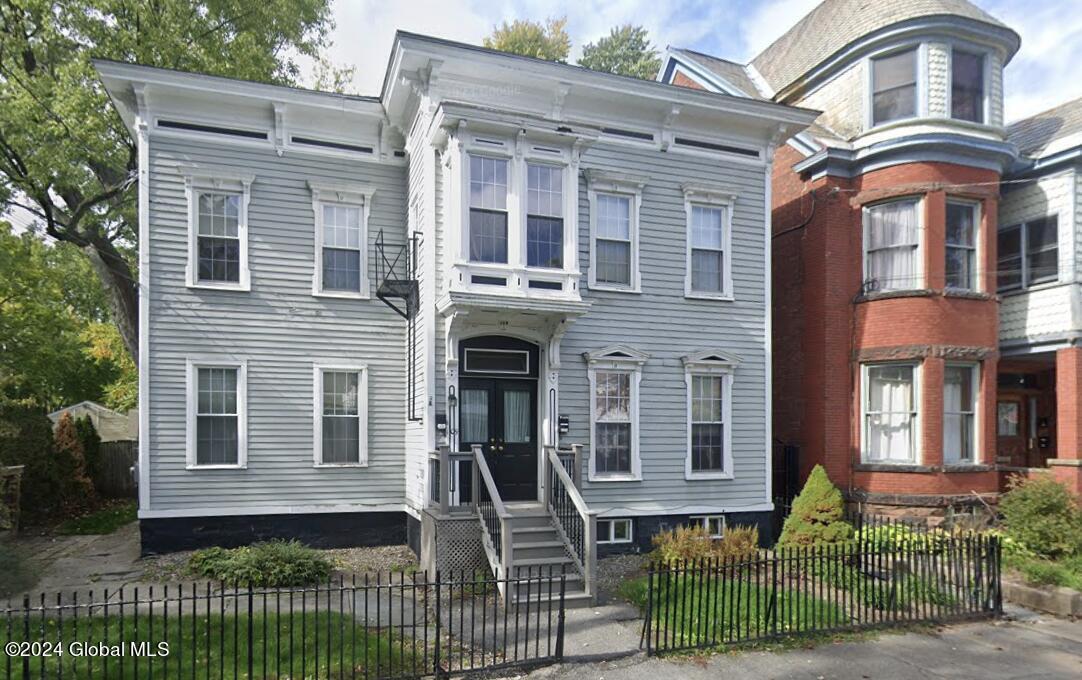 Primary Photo - 109 Park Pl