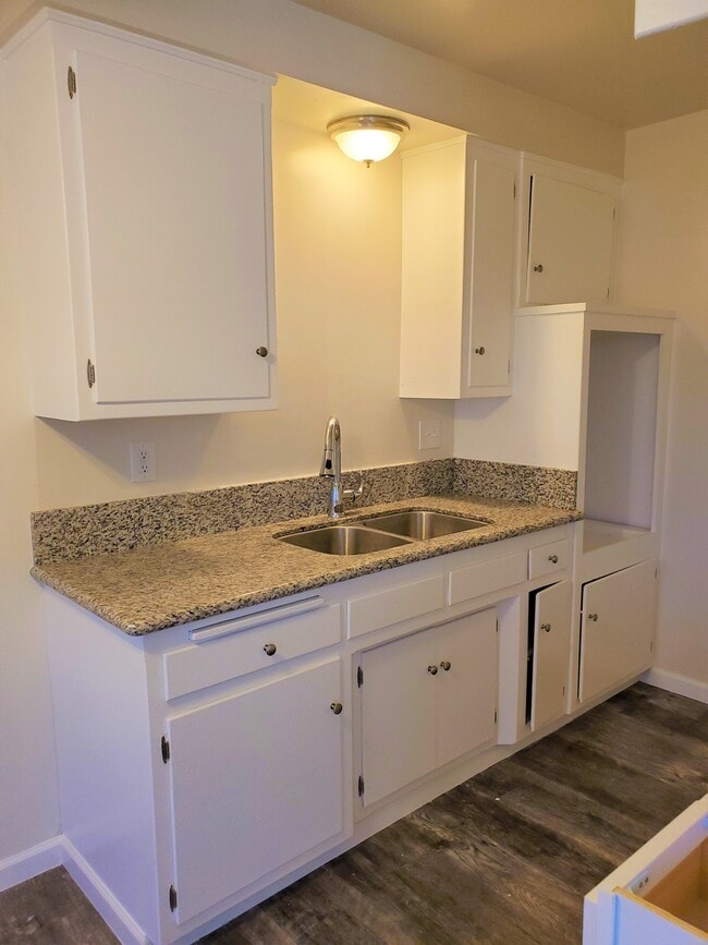 Kitchen - 12704 Cedar Ave