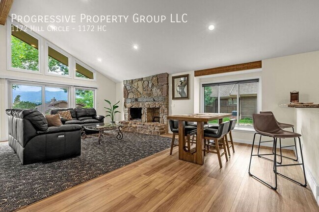 Foto del edificio - 1172 Hill Cir