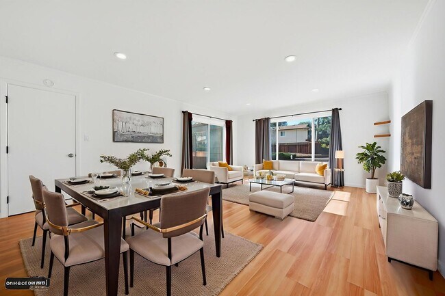 Foto del edificio - Large Oakland Hills Home With Large Garage/Yard +Laundry Hook-Ups!