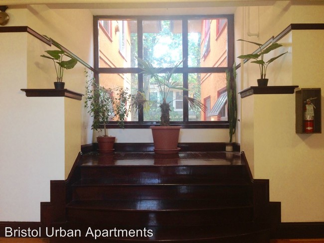 Foto del edificio - 3268 SE Hawthorne Blvd