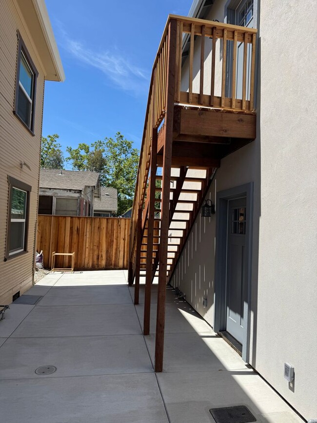 Building Photo - New Downtown Construction 650 Sqft. 1 Bedroom 1 Bathroom 2nd Floor Unit for Leaase.