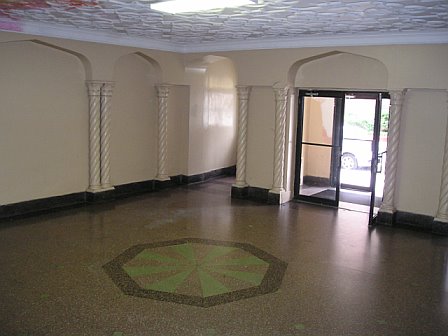 Lobby Photo - 801 E 10th St