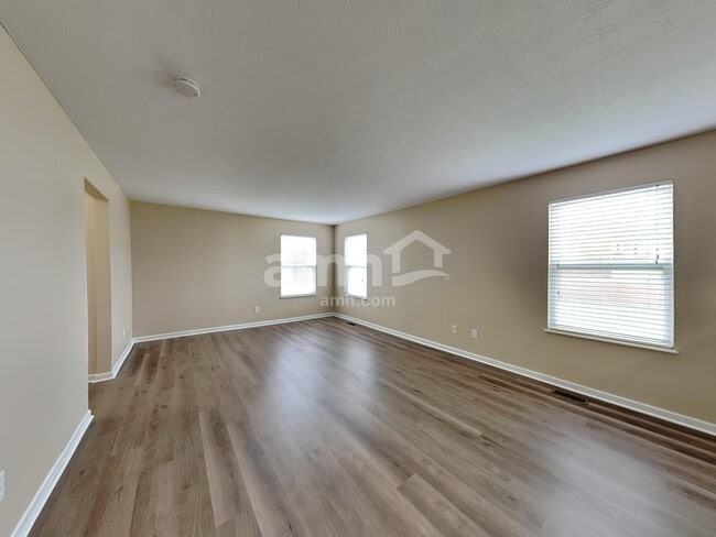 Building Photo - 583 Virginia St
