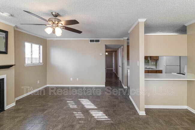 Building Photo - 130 Township Ln