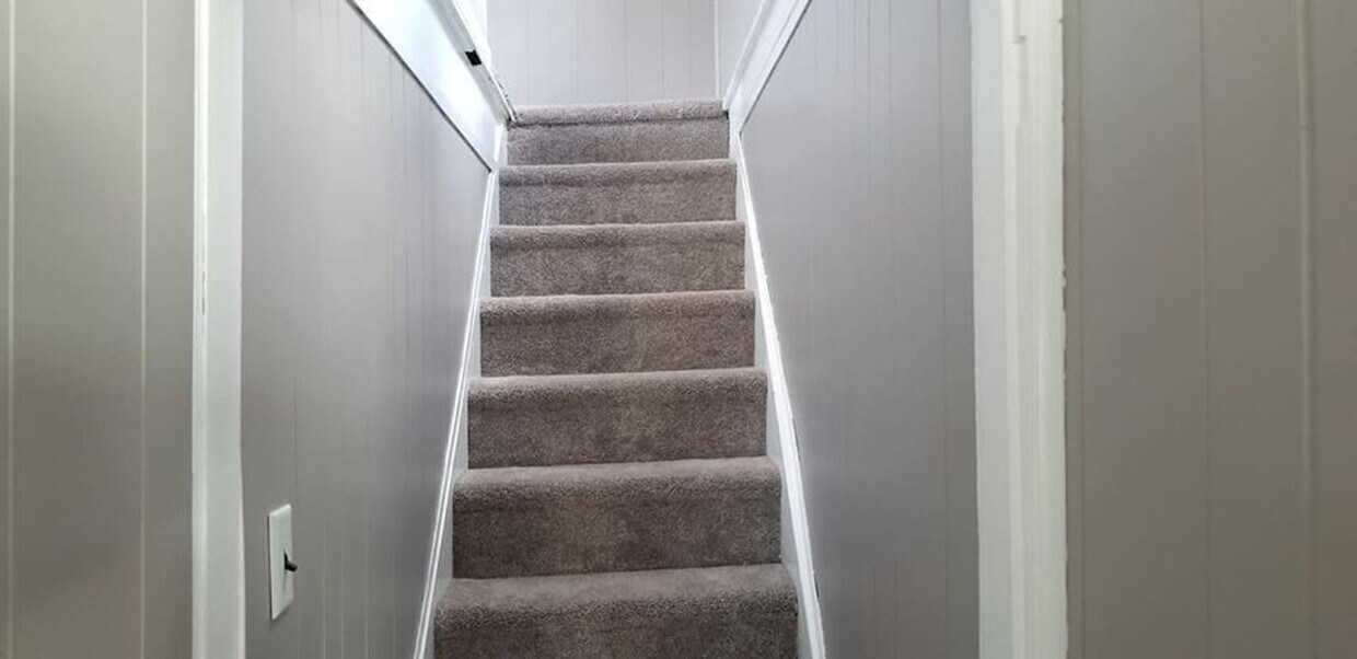 Primary Photo - 101 C Ave APT 1-3