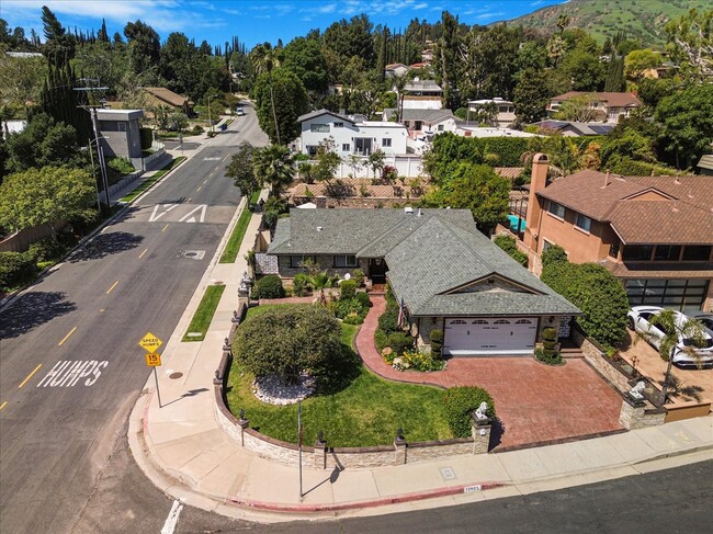 Building Photo - 12601 El Oro Way