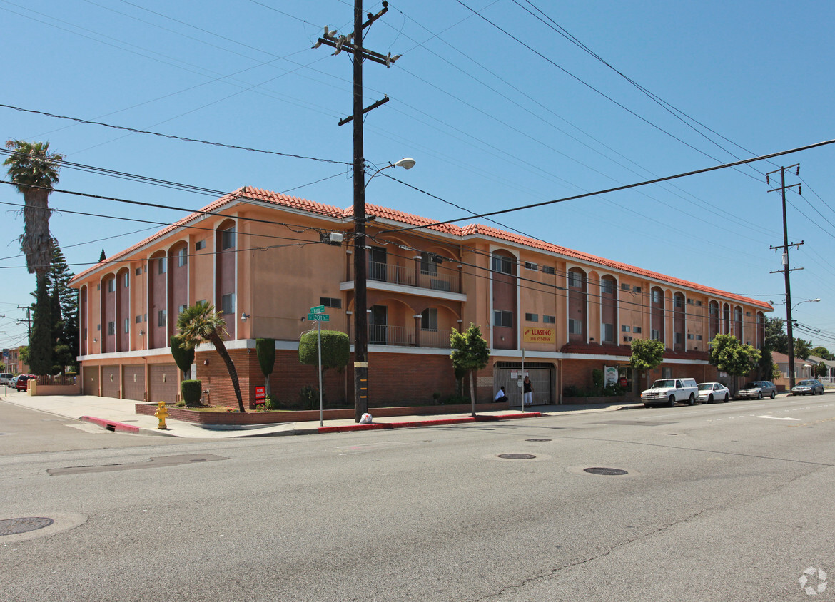 Primary Photo - The Valencia Apartments