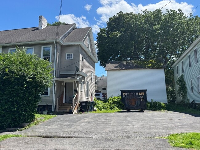 Building Photo - 300 S Lowell Ave