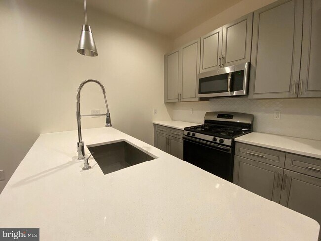 Foto del edificio - 1419 N 7th St