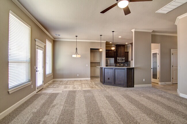 Foto del edificio - Beautiful Foster Signature Home in Great L...