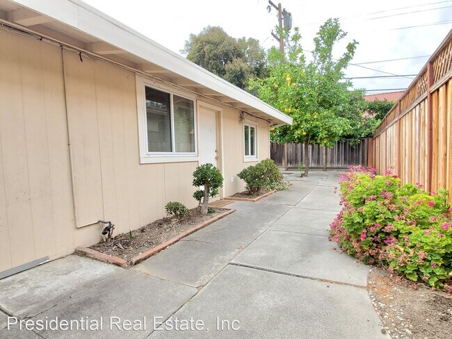 Foto del edificio - 3 br, 1 bath House - 10311 Johnson Ave