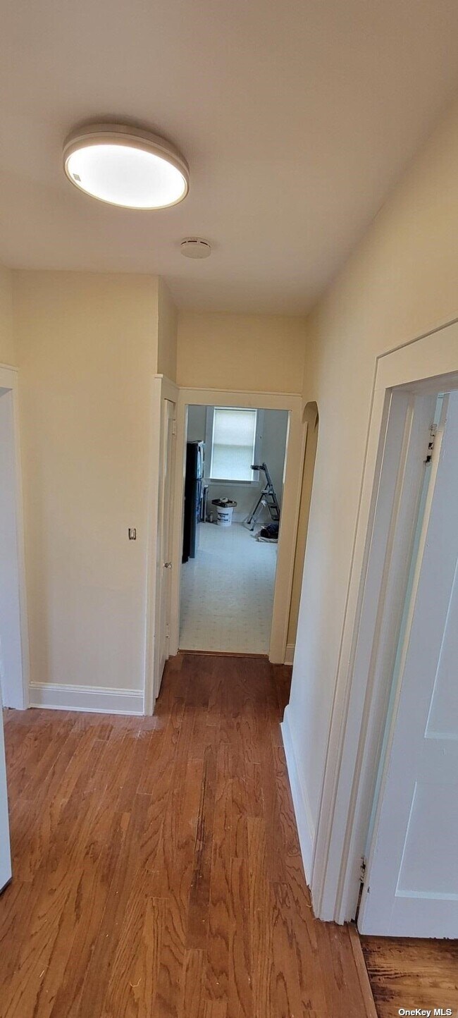 Building Photo - 33 Nelson St