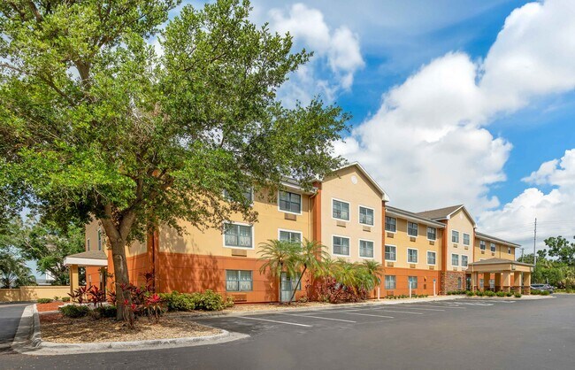 Foto del edificio - Furnished Studio-Tampa - Airport - Spruce Street