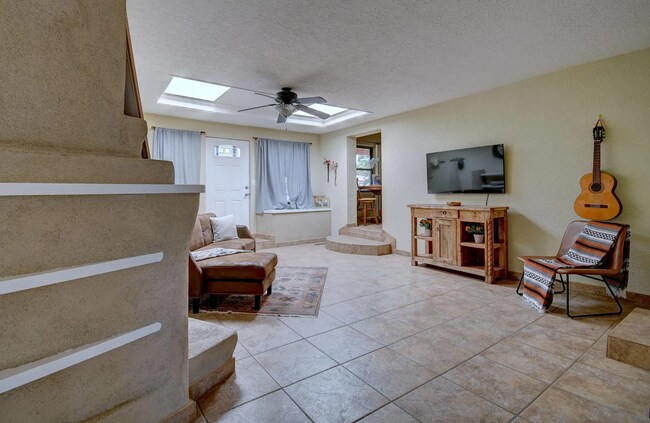Living room #1 - 3208 Loma Vista Pl NE