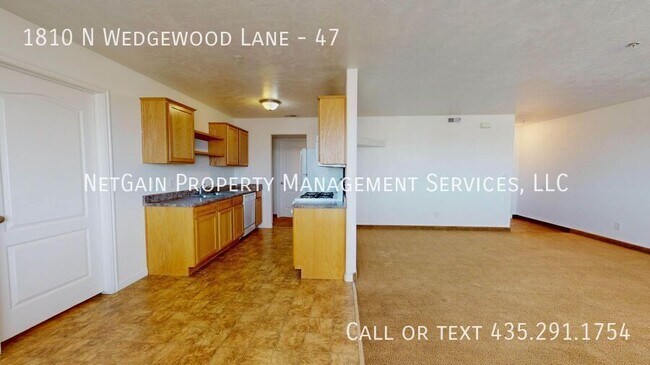 Building Photo - 1810 N Wedgewood Ln