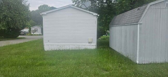 Building Photo - 22 W Reybold Dr