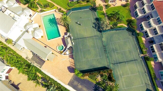 Building Photo - 5055 Gulf of Mexico Dr