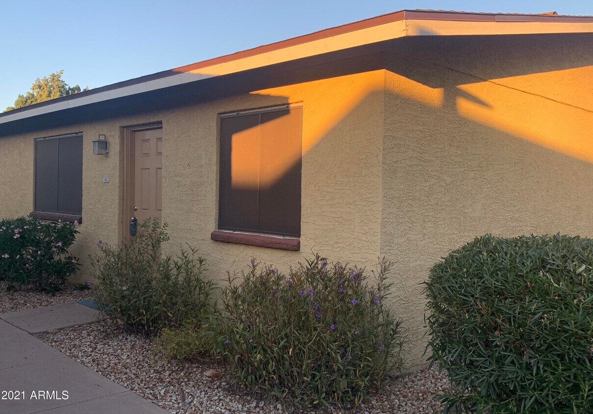 Primary Photo - 3402 N 32nd St
