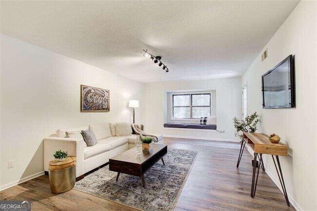 Foto del edificio - 6851 Roswell Rd