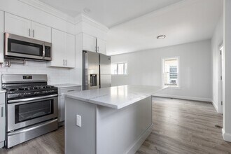 Building Photo - 62-64-64 Edson St