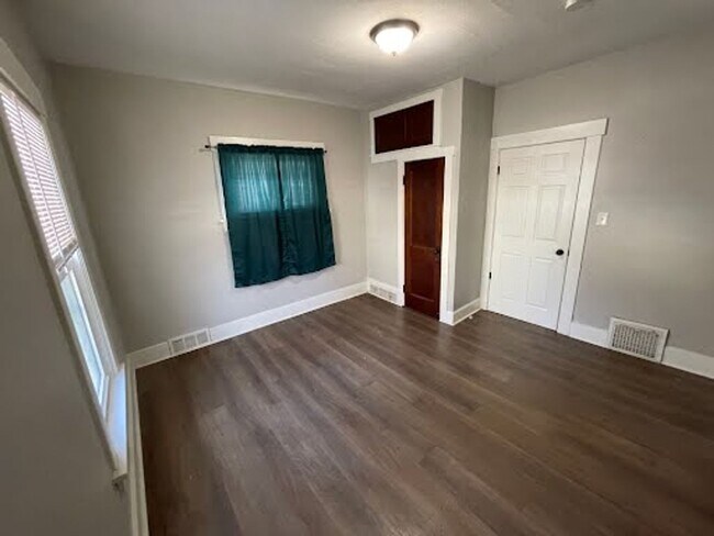 Foto del edificio - 530 Rosemont Ct NW