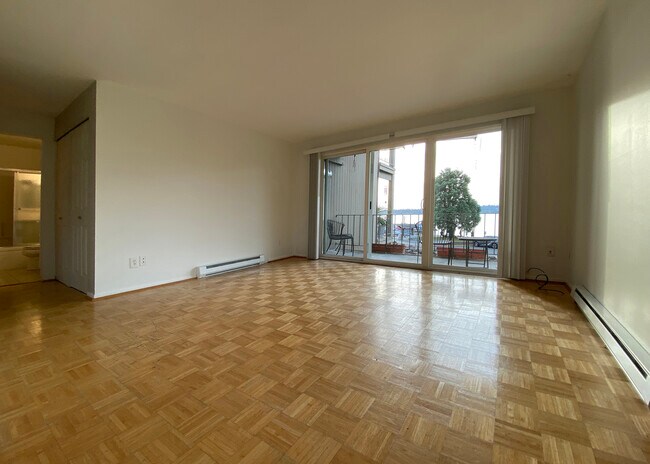 Foto del edificio - 65 Kirkland Ave