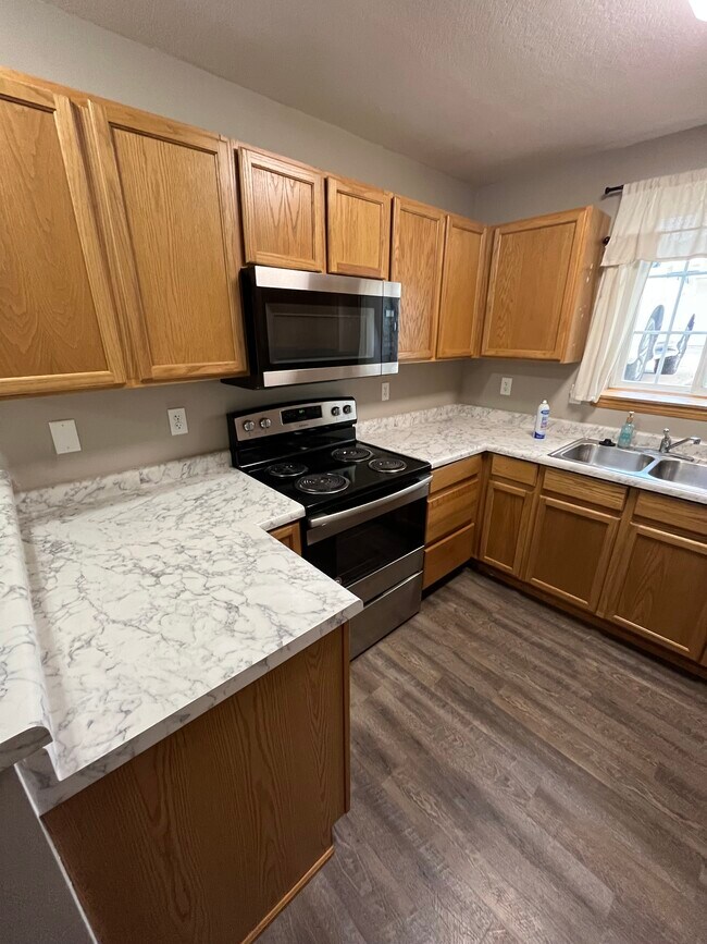 Foto del edificio - 780 Magnolia Ln