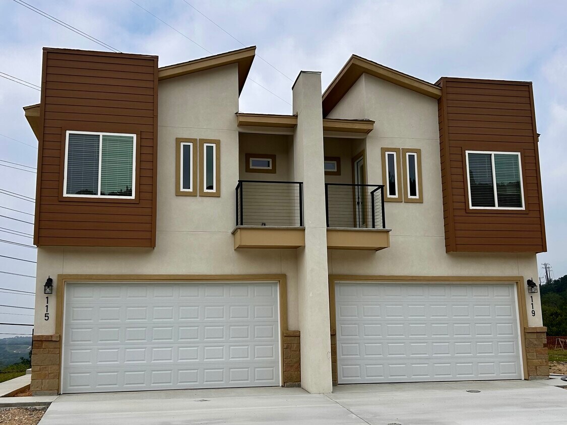 Primary Photo - 115 Ave Ventana