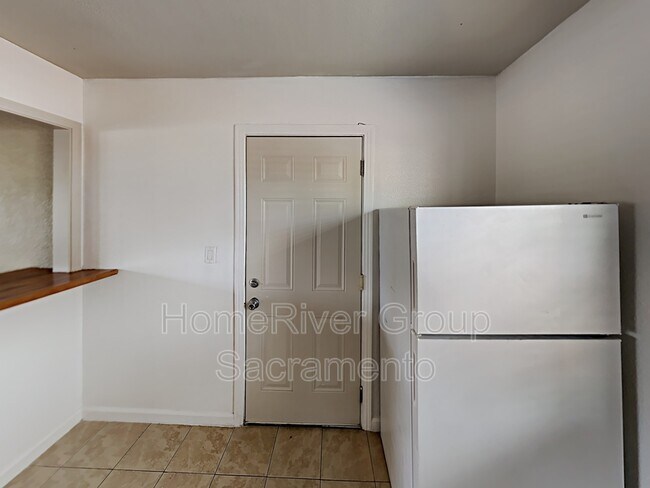 Building Photo - 3308 Ramona Ave