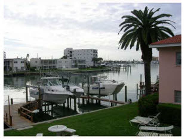 Building Photo - 231 Skiff Point