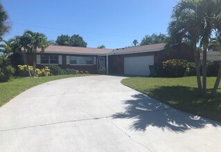Building Photo - 232 Terrace Shores Dr