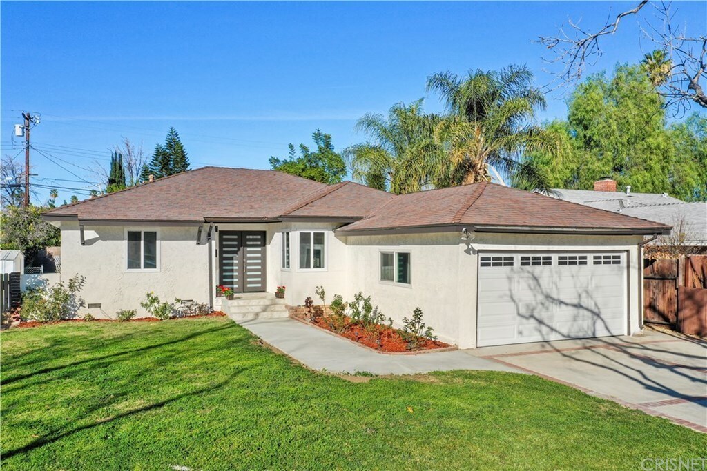 Foto principal - 20807 Vose St