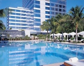 Building Photo - 1435 Brickell Ave