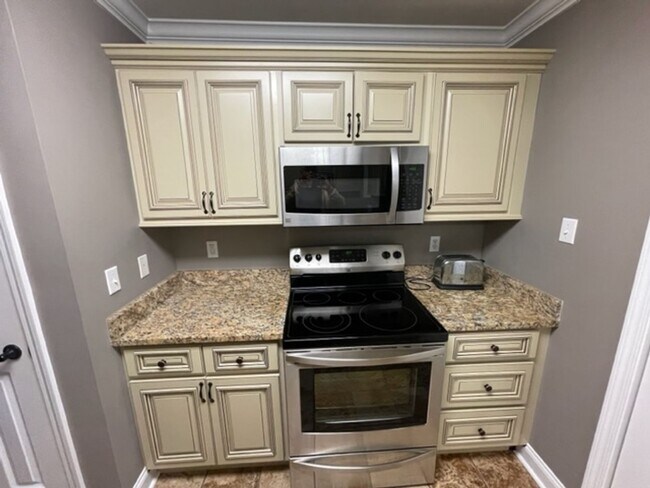 Building Photo - Maryville City 37801 - 2 bedroom, 2 bath c...