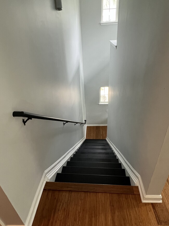 Building Photo - 1225 Blakeway St