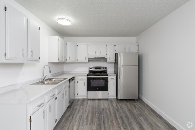 3BR, 2BA - 1,300SF - Kitchen - Westmont Apartments