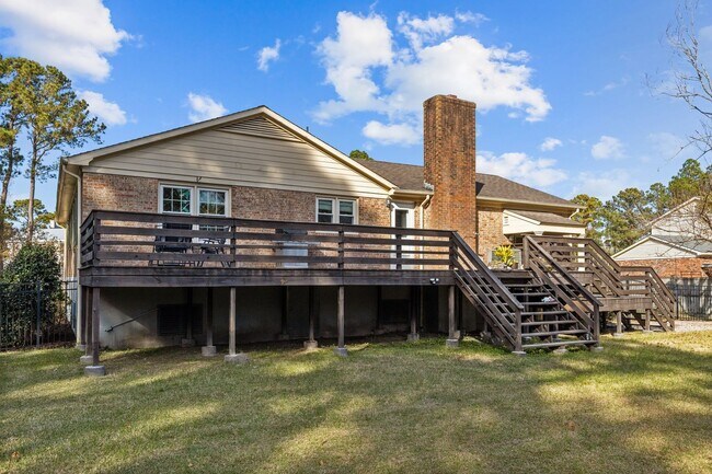 Building Photo - Beaufort Home Available Now!