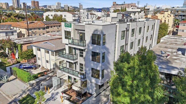 Building Photo - 1820 Prosser Ave