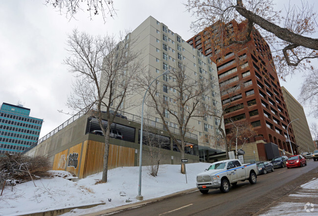 Building Photo - The Residence