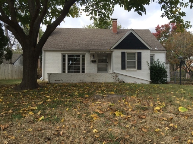 Primary Photo - Indian Hills Area - Large 2 bedroom home