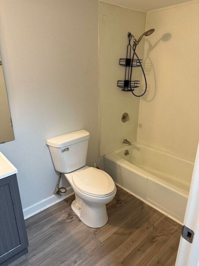 Foto del edificio - 625 N Elmwood Dr
