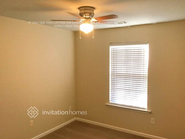 Building Photo - 9738 Turning Wheel Dr