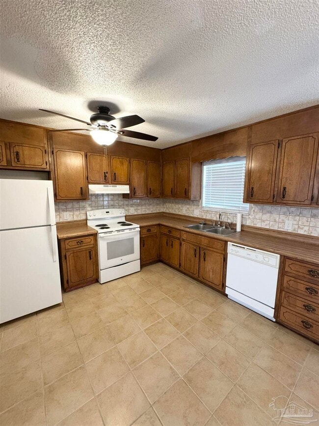Foto del edificio - 4209 N Island Rd