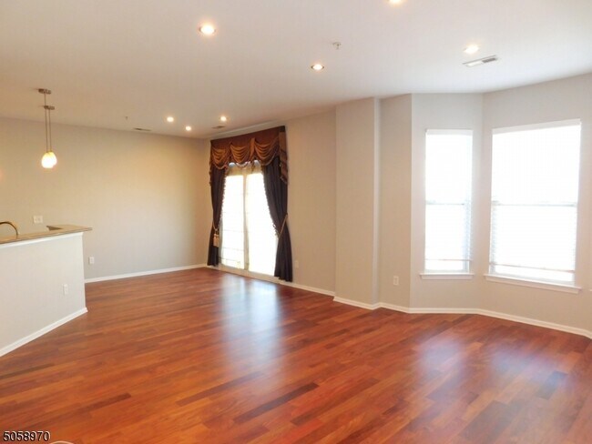 Foto del edificio - 1104 Hamilton St