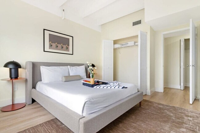 Foto del edificio - 1300 Collins Ave