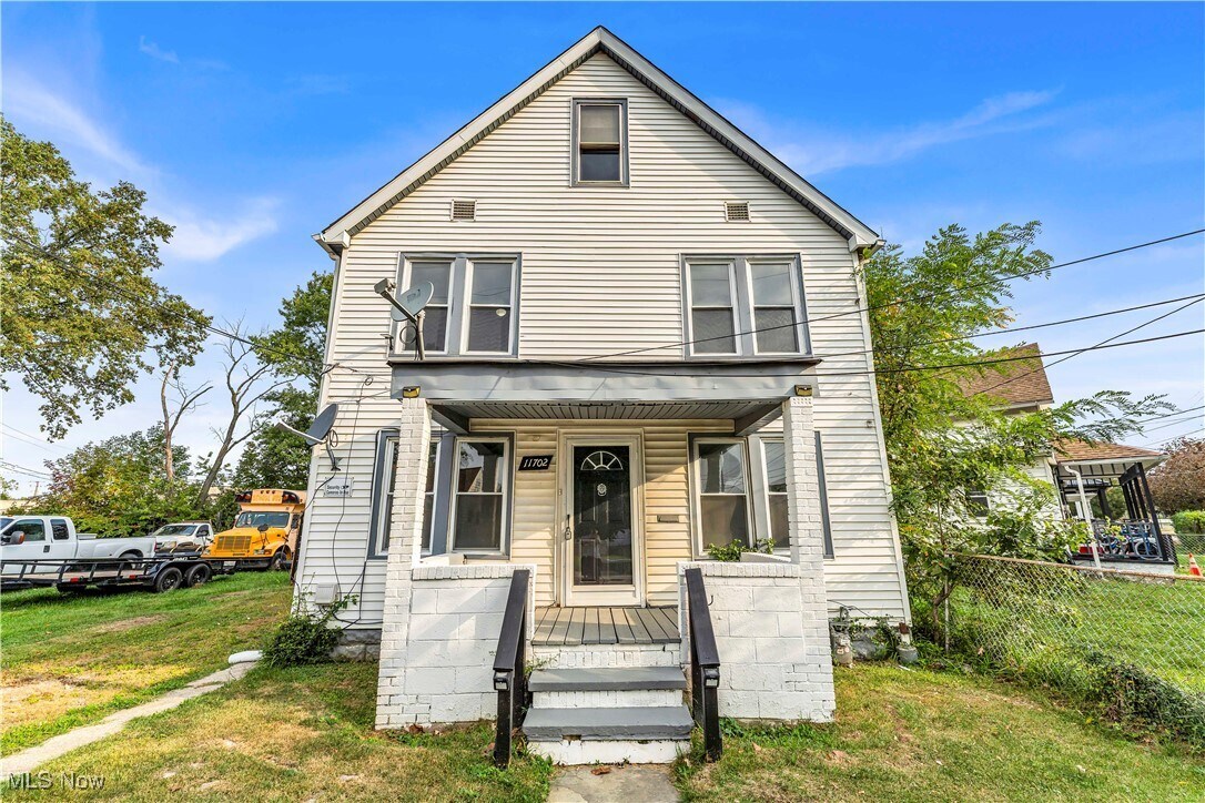 11702 Brookfield Ave Cleveland, OH 44135 – photo 1