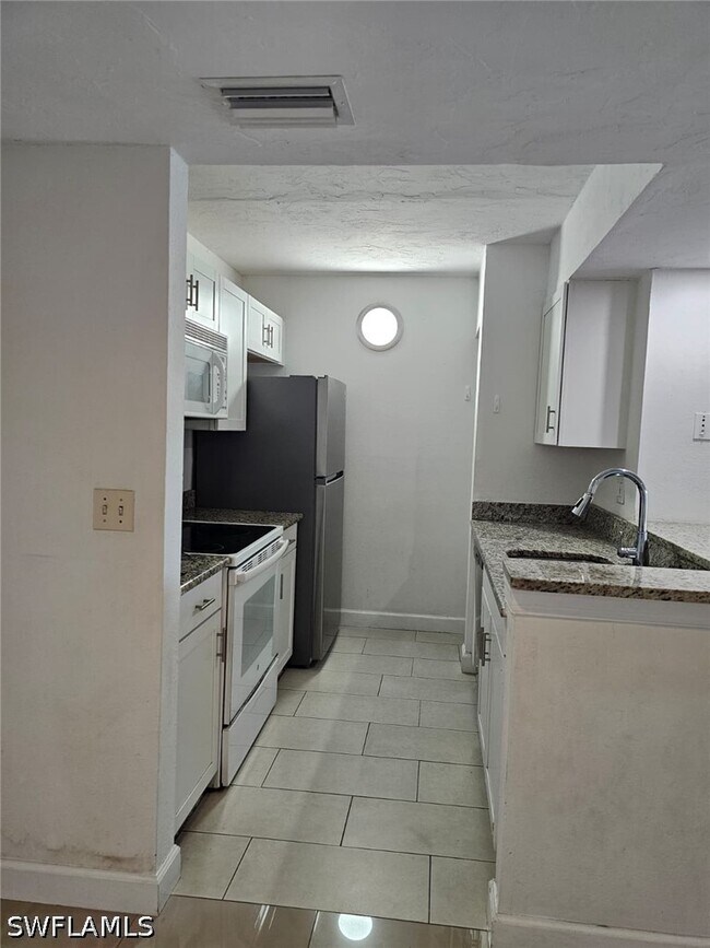 Building Photo - 108 Santa Clara Dr